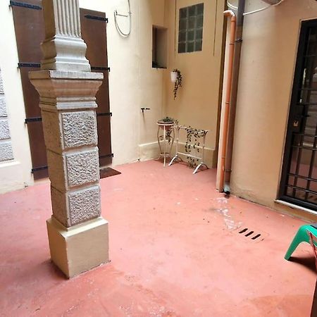 Central And Cozy Loft With Courtyard Bologna Exterior photo