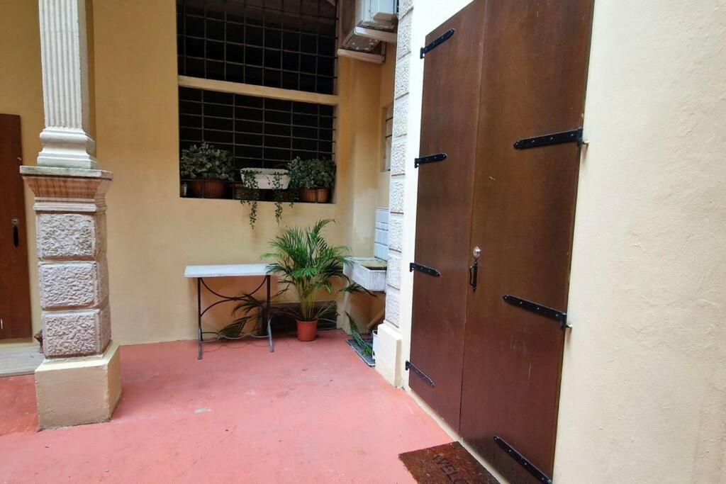 Central And Cozy Loft With Courtyard Bologna Exterior photo